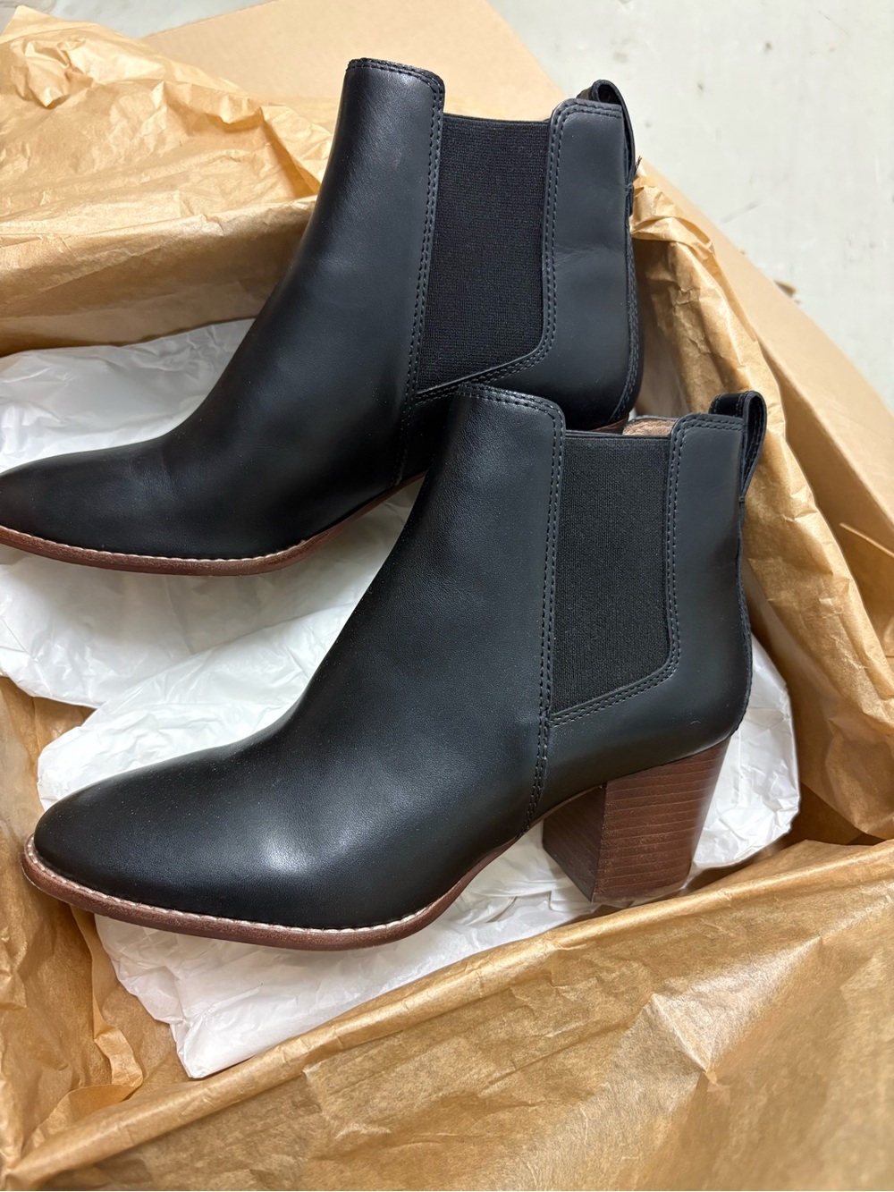 Madewell Regan Boot in Leather. Size 9. Like New. Black.